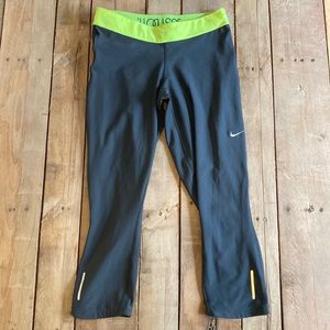 Nike Running Capri Dri-Fit Cropped Leggings Medium